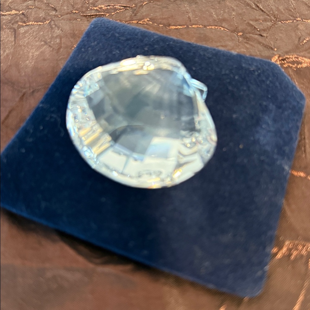 Swarovski Crystal Shell ~ Retired - Picture 3 of 7